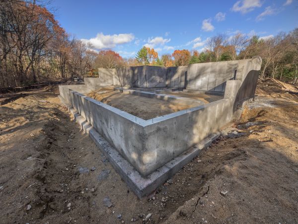 Foundation Wall Pouring in Sparks